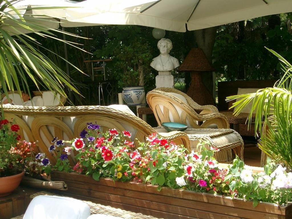 Hotel Bengasi Rimini Bagian luar foto