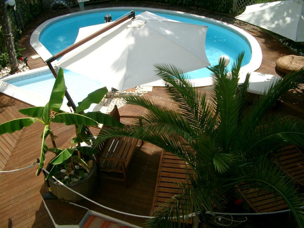 Hotel Bengasi Rimini Bagian luar foto