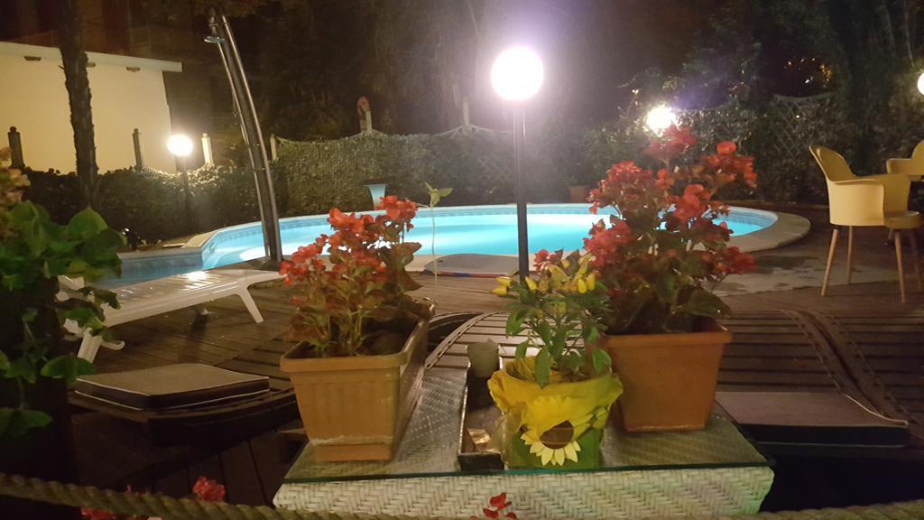 Hotel Bengasi Rimini Bagian luar foto