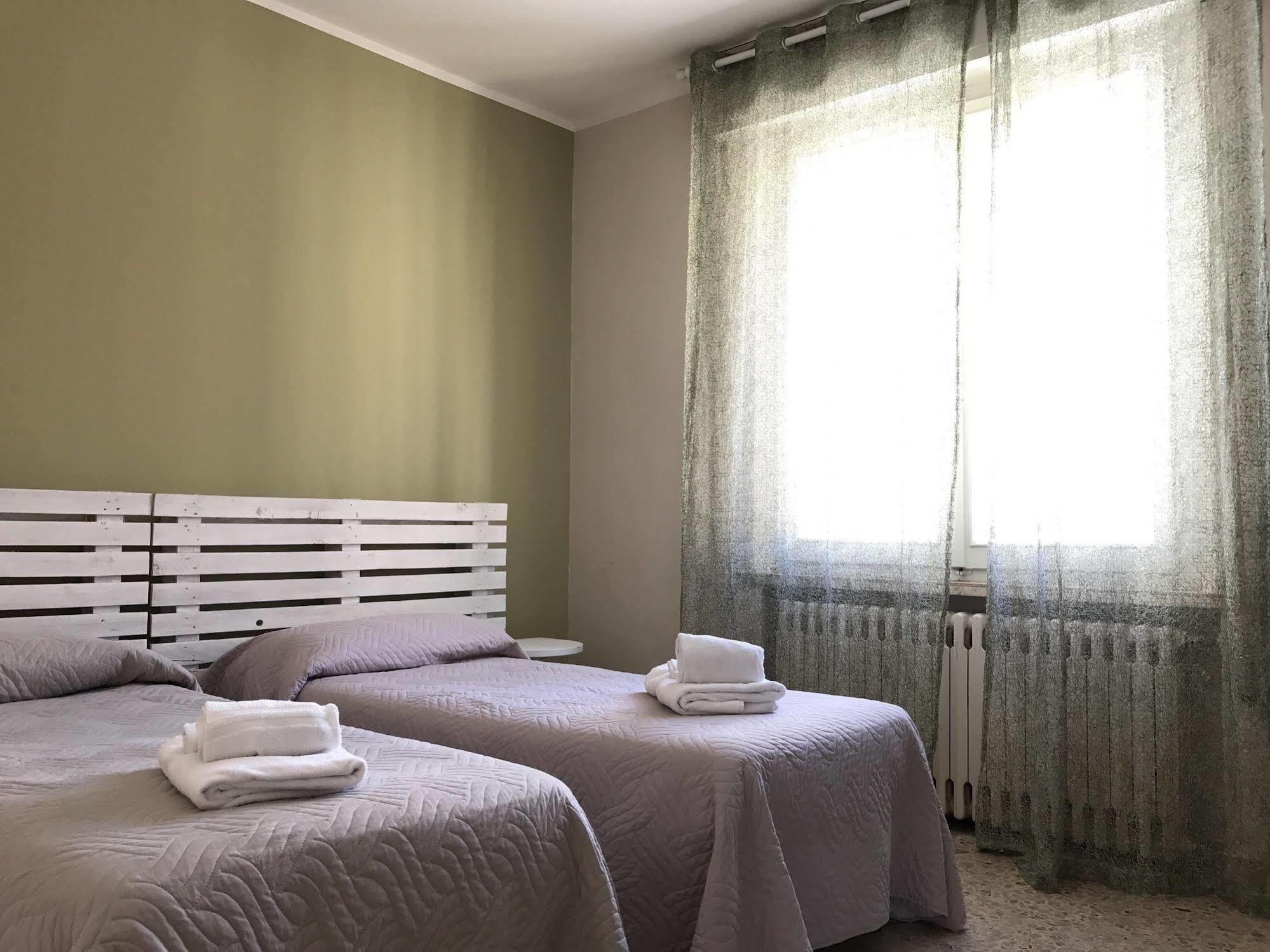 Hotel Bengasi Rimini Bagian luar foto