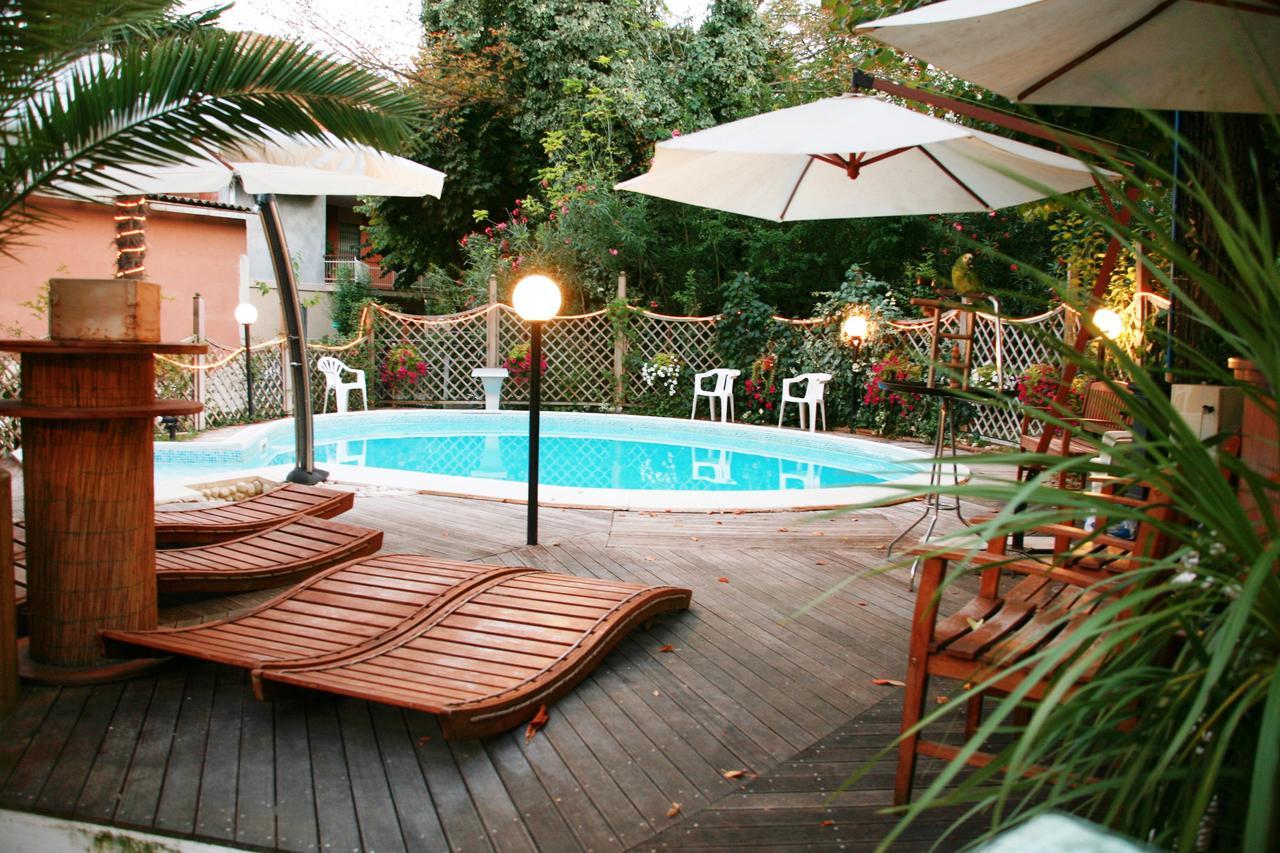 Hotel Bengasi Rimini Bagian luar foto